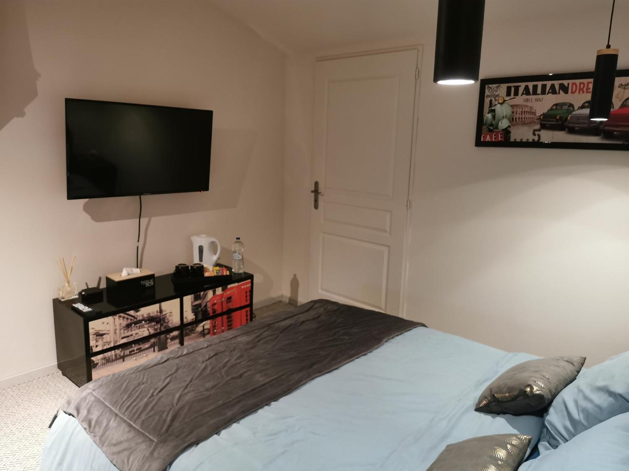 Au Domaine De Gigie Bed & Breakfast Chervettes Room photo